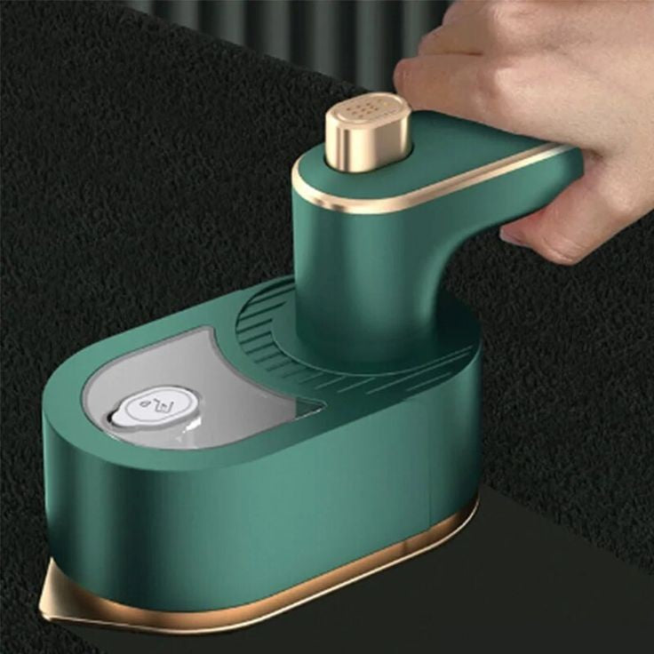 Prenosna mini pegla